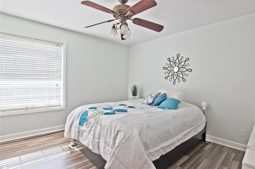 725 Dalrymple Road Unit 2d, Atlanta, Georgia 30328, 2 Bedrooms Bedrooms, ,2 BathroomsBathrooms,Residential,Sold,725 Dalrymple Road Unit 2d,7091326