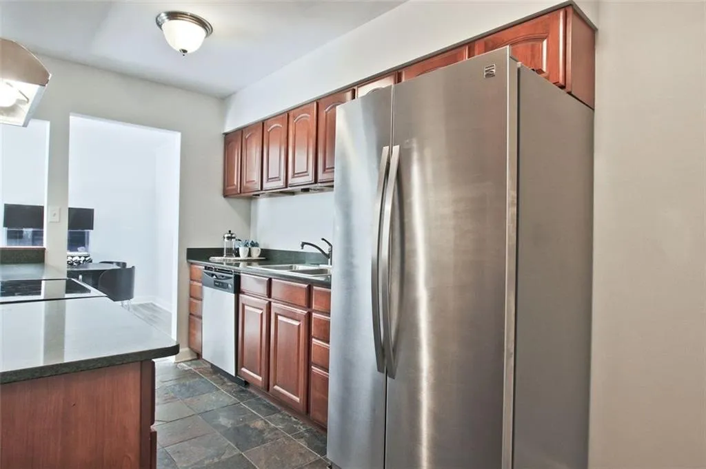 725 Dalrymple Road Unit 2d, Atlanta, Georgia 30328, 2 Bedrooms Bedrooms, ,2 BathroomsBathrooms,Residential,Sold,725 Dalrymple Road Unit 2d,7091326