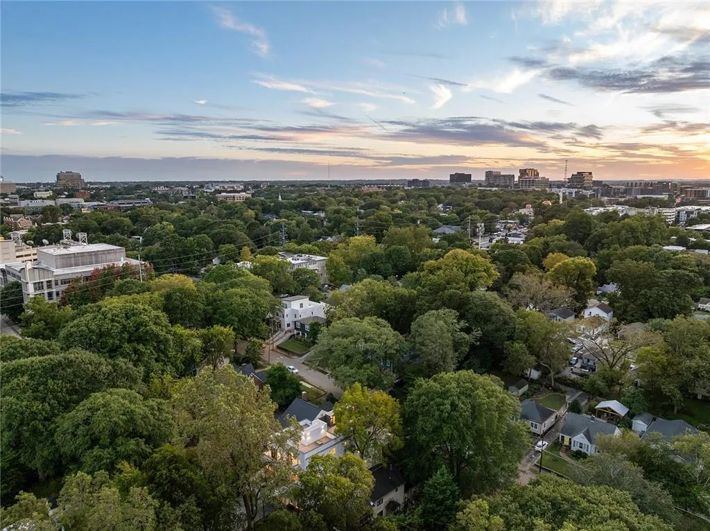 Aerial view at dusk of view of wooded area