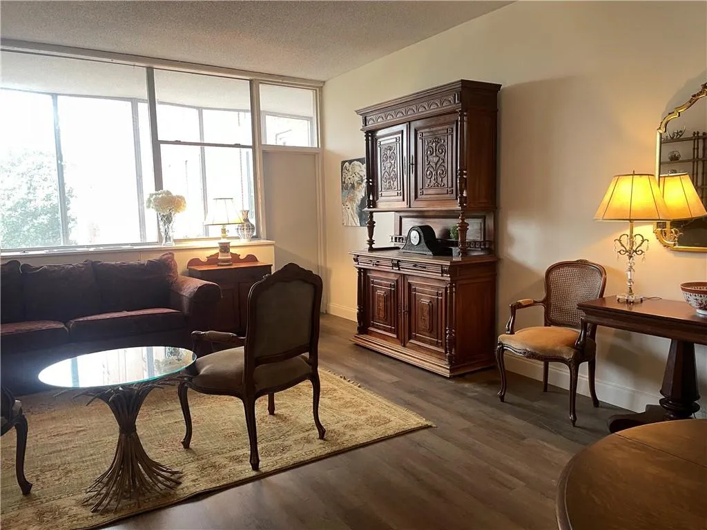 3060 Pharr Court North Nw Unit 417, Atlanta, Georgia 30305, 2 Bedrooms Bedrooms, ,1 BathroomBathrooms,Residential,For Sale,3060 Pharr Court North Nw Unit 417,7672793