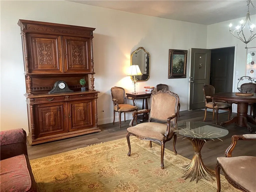 3060 Pharr Court North Nw Unit 417, Atlanta, Georgia 30305, 2 Bedrooms Bedrooms, ,1 BathroomBathrooms,Residential,For Sale,3060 Pharr Court North Nw Unit 417,7672793