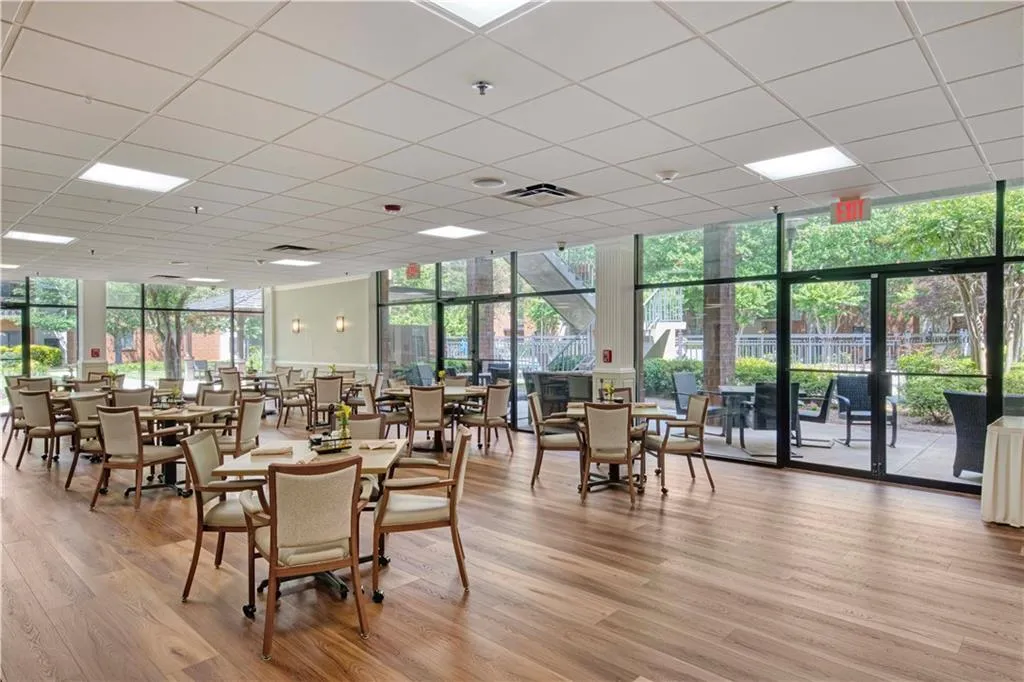 300 Johnson Ferry Road Unit B406, Atlanta, Georgia 30328, 2 Bedrooms Bedrooms, ,2 BathroomsBathrooms,Residential,For Sale,300 Johnson Ferry Road Unit B406,7761285