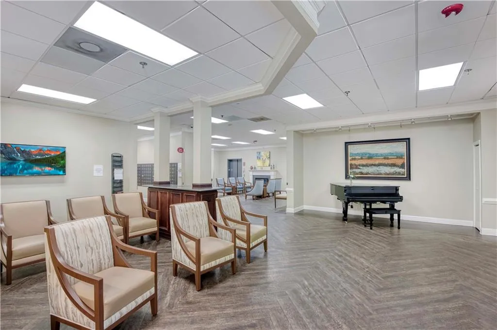 300 Johnson Ferry Road Unit B406, Atlanta, Georgia 30328, 2 Bedrooms Bedrooms, ,2 BathroomsBathrooms,Residential,For Sale,300 Johnson Ferry Road Unit B406,7761285