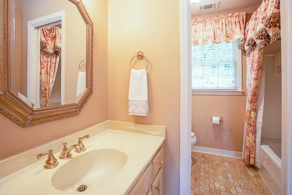 115 Blenheim Place, Atlanta, Georgia 30350, 4 Bedrooms Bedrooms, ,3 BathroomsBathrooms,Residential,Sold,115 Blenheim Place,6002043