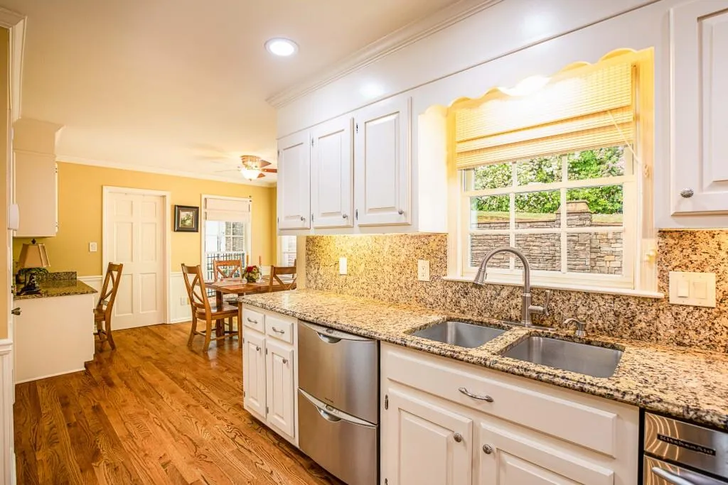 115 Blenheim Place, Atlanta, Georgia 30350, 4 Bedrooms Bedrooms, ,3 BathroomsBathrooms,Residential,Sold,115 Blenheim Place,6002043