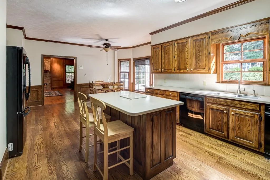 675 Bittersweet Trail, Sandy Springs, Georgia 30350, 6 Bedrooms Bedrooms, ,5 BathroomsBathrooms,Residential,Sold,675 Bittersweet Trail,5968123