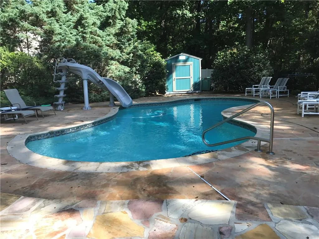 675 Bittersweet Trail, Sandy Springs, Georgia 30350, 6 Bedrooms Bedrooms, ,5 BathroomsBathrooms,Residential,Sold,675 Bittersweet Trail,5968123