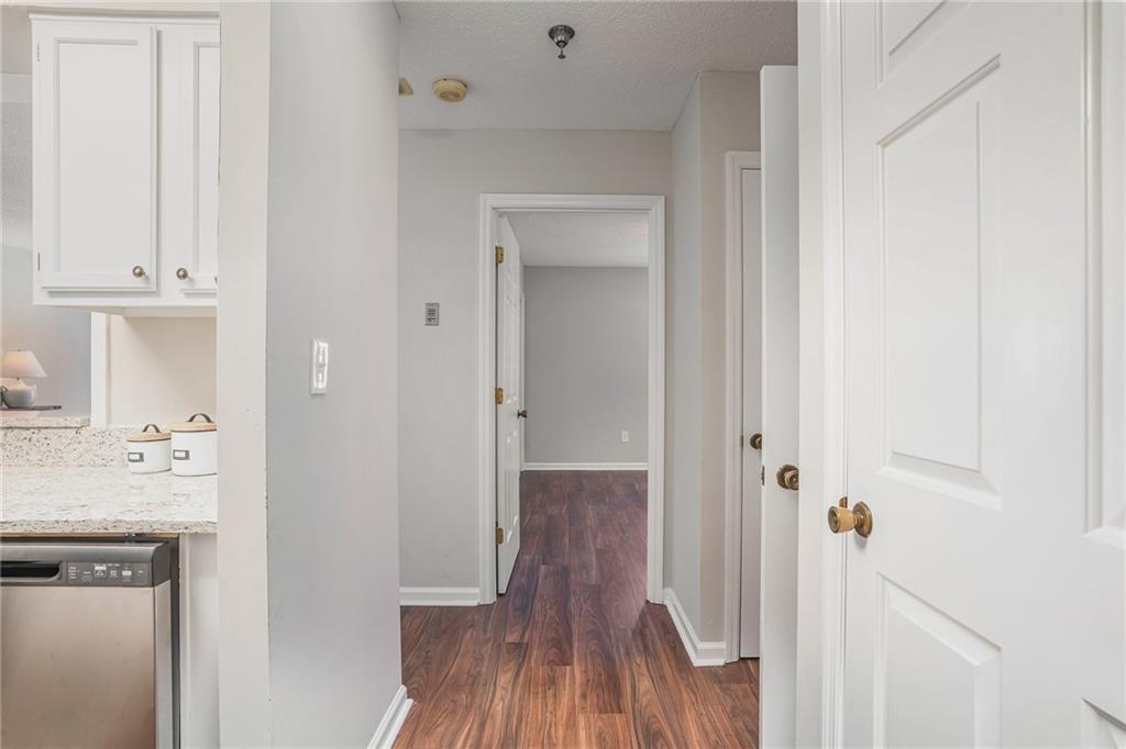 300 Johnson Ferry Road NE Unit A708, Sandy Springs, Georgia 30328, 2 Bedrooms Bedrooms, ,2 BathroomsBathrooms,Residential,Sold,300 Johnson Ferry Road NE Unit A708,7234592