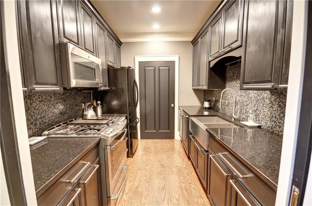 77 Peachtree Place Ne Unit 319, Atlanta, Georgia 30309, 2 Bedrooms Bedrooms, ,2 BathroomsBathrooms,Residential,Sold,77 Peachtree Place Ne Unit 319,5857347