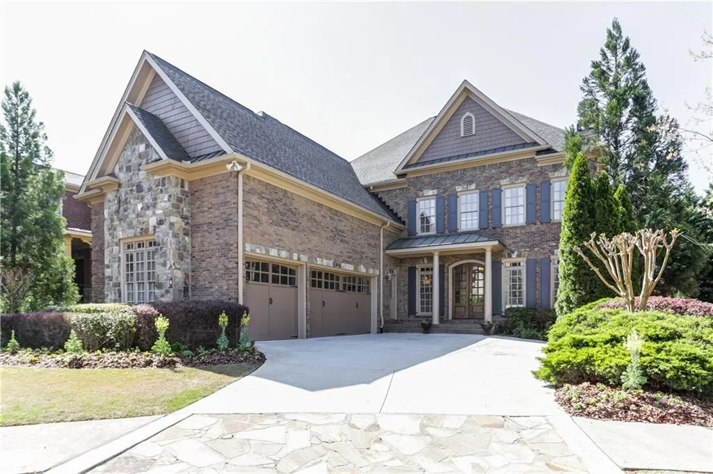 875 Glengate Place, Sandy Springs, Georgia 30328, 6 Bedrooms Bedrooms, ,6 BathroomsBathrooms,Residential,Sold,875 Glengate Place,5994126