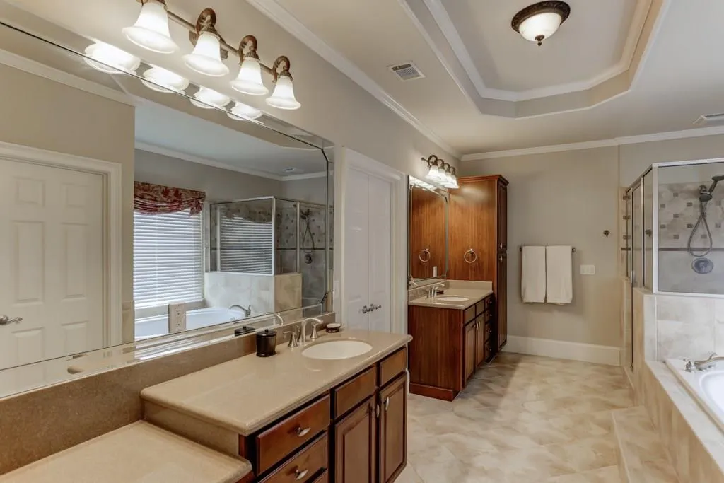 875 Glengate Place, Sandy Springs, Georgia 30328, 6 Bedrooms Bedrooms, ,6 BathroomsBathrooms,Residential,Sold,875 Glengate Place,5994126