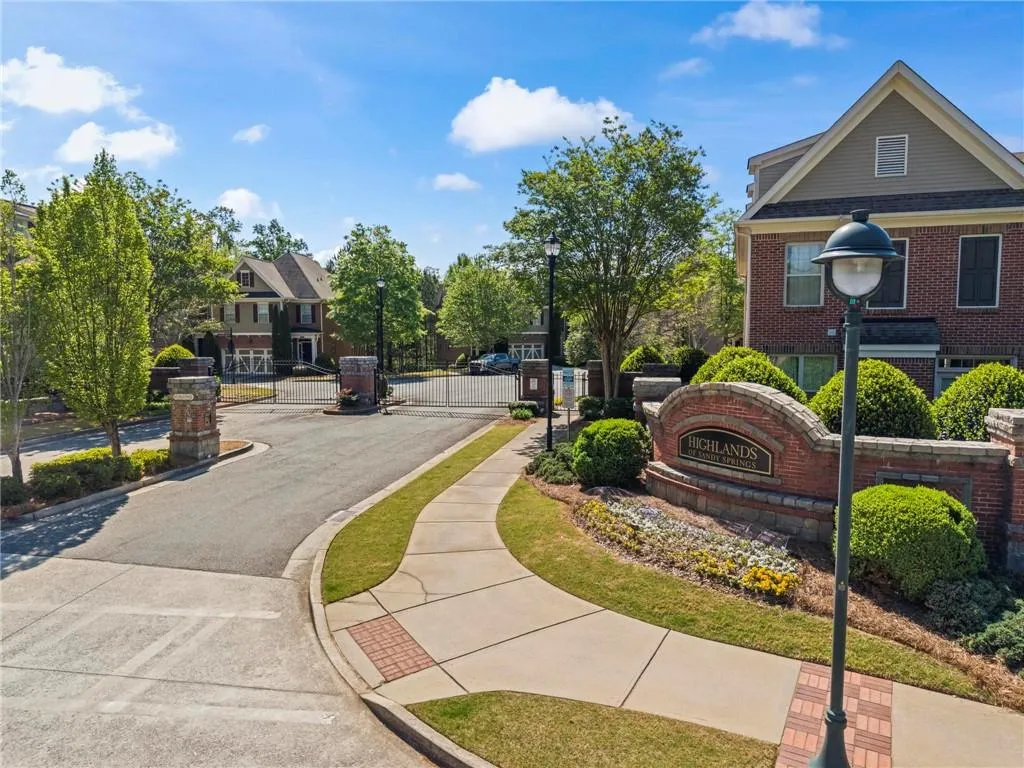 8065 Glisten Avenue, Atlanta, Georgia 30328, 4 Bedrooms Bedrooms, ,3 BathroomsBathrooms,Residential,For Sale,8065 Glisten Avenue,7751742