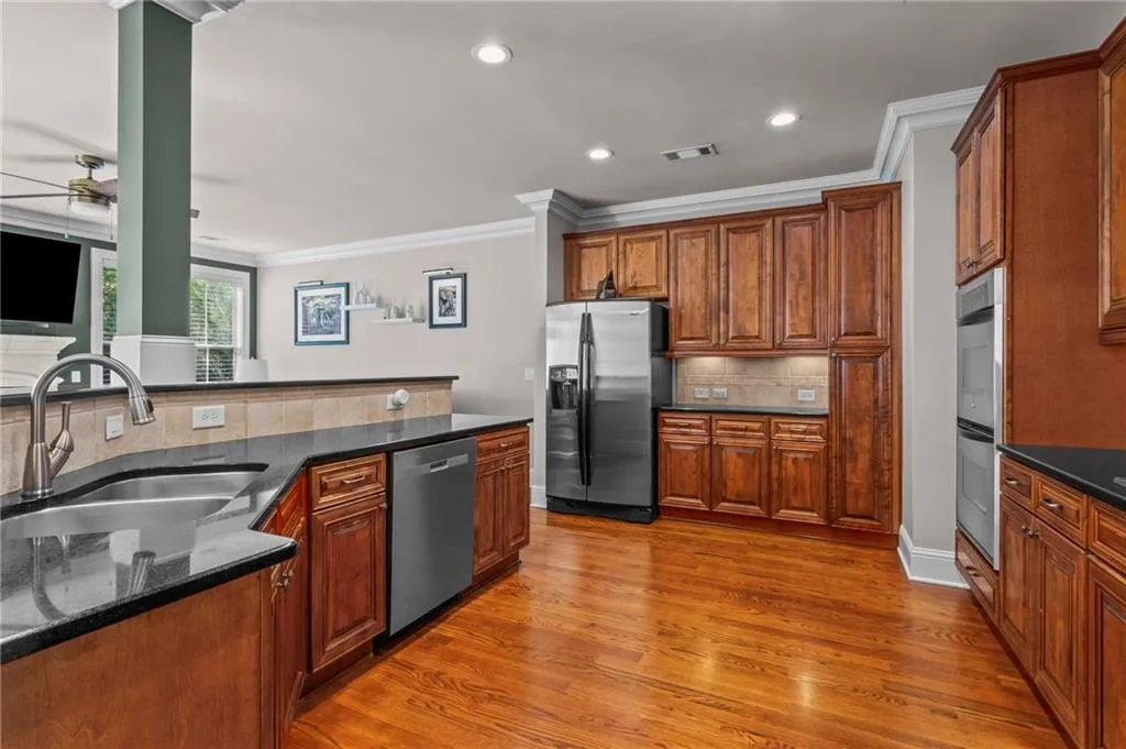 8065 Glisten Avenue, Atlanta, Georgia 30328, 4 Bedrooms Bedrooms, ,3 BathroomsBathrooms,Residential,For Sale,8065 Glisten Avenue,7751742