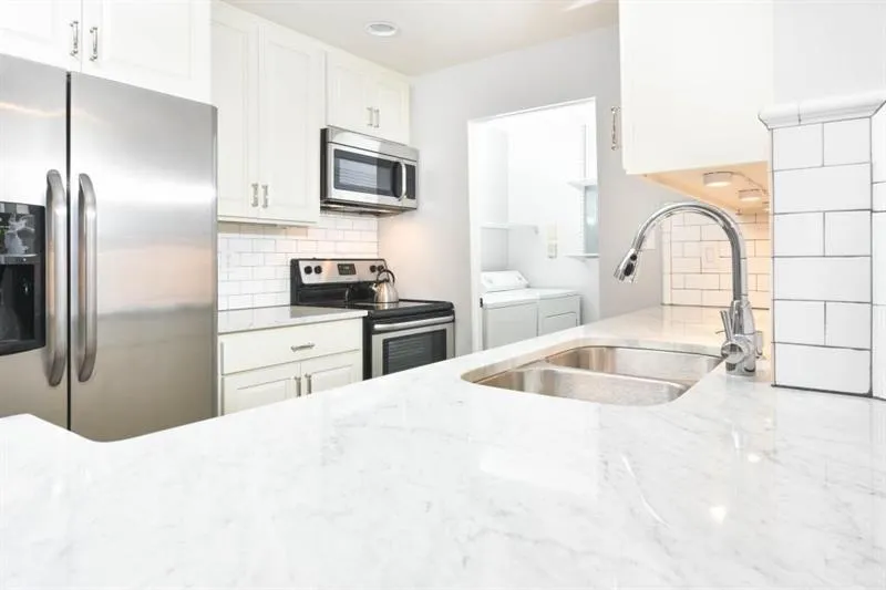 117 Granville Court, Atlanta, Georgia 30328, 2 Bedrooms Bedrooms, ,2 BathroomsBathrooms,Residential,Sold,117 Granville Court,7213031