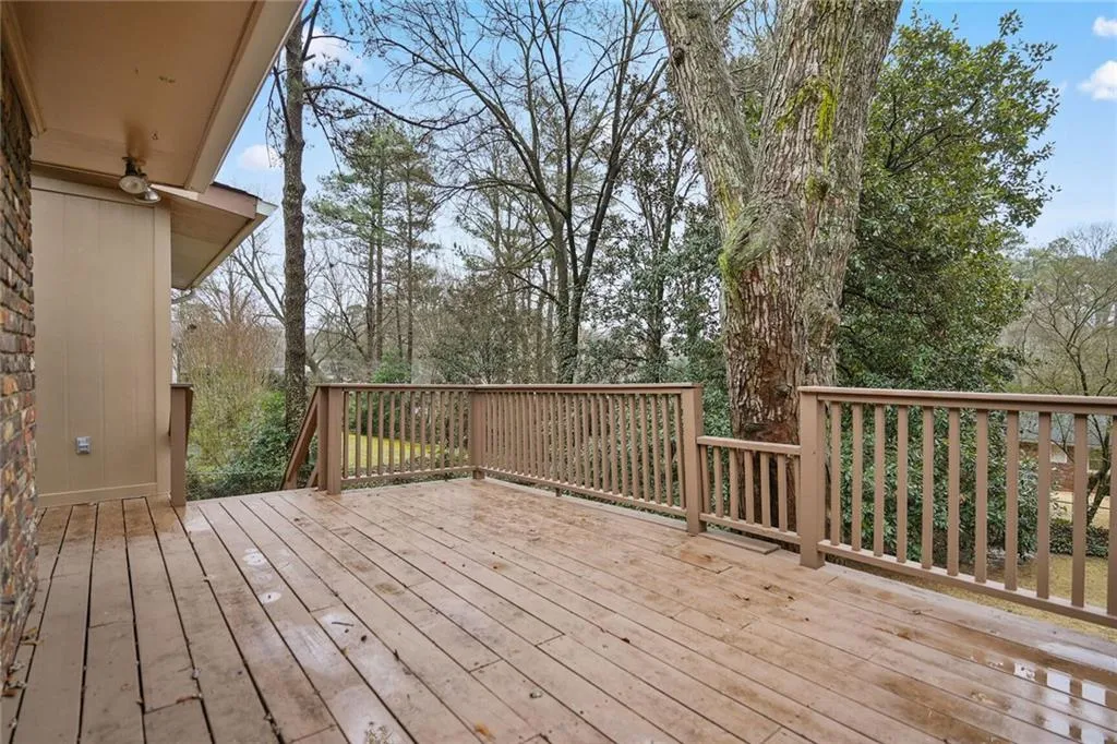 505 Gerry Lane, Sandy Springs, Georgia 30328, 3 Bedrooms Bedrooms, ,2 BathroomsBathrooms,Residential,Sold,505 Gerry Lane,7172621