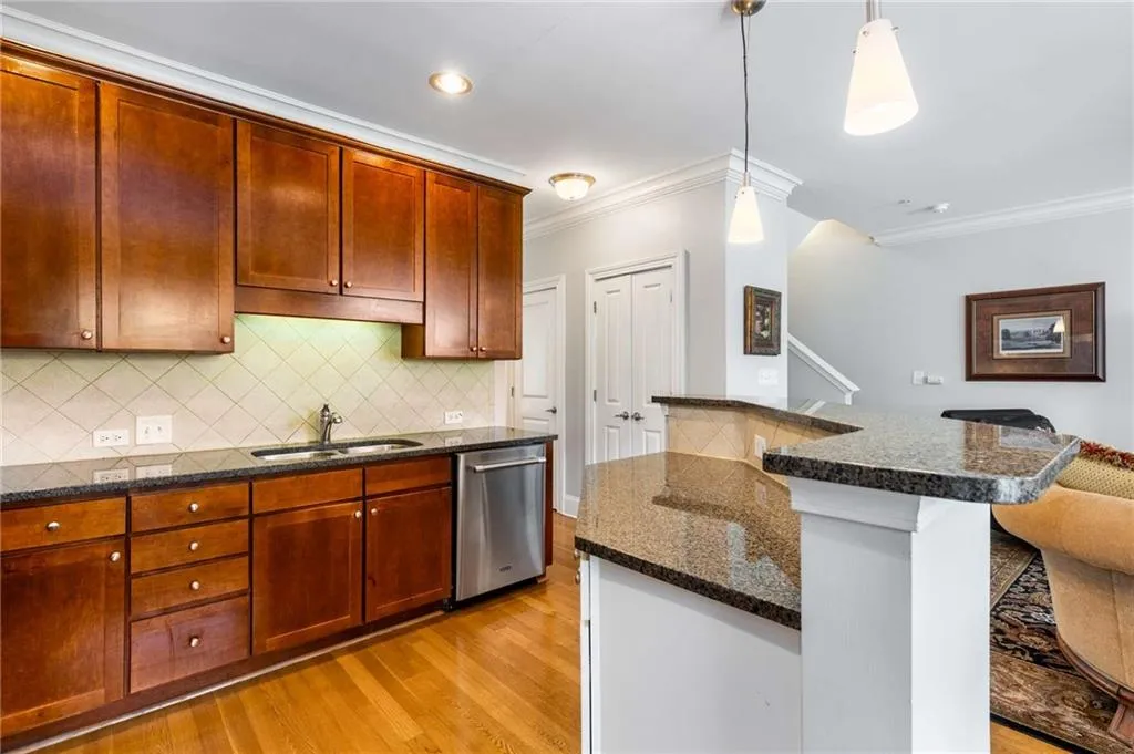 193 Le Gran Court, Atlanta, Georgia 30328, 3 Bedrooms Bedrooms, ,2 BathroomsBathrooms,Residential,For Sale,193 Le Gran Court,7646143