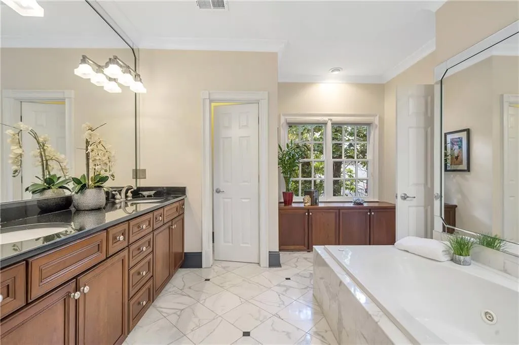 44 Conifer Park Lane Ne, Atlanta, Georgia 30342, 4 Bedrooms Bedrooms, ,3 BathroomsBathrooms,Residential,For Sale,44 Conifer Park Lane Ne,7616619