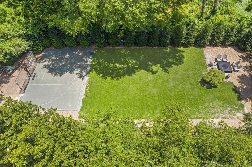 44 Conifer Park Lane Ne, Atlanta, Georgia 30342, 4 Bedrooms Bedrooms, ,3 BathroomsBathrooms,Residential,For Sale,44 Conifer Park Lane Ne,7616619