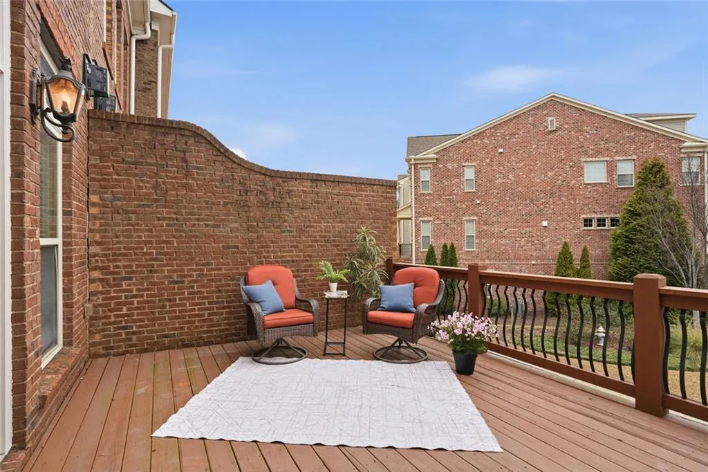 353 Alderwood Lane, Sandy Springs, Georgia 30328, 4 Bedrooms Bedrooms, ,4 BathroomsBathrooms,Residential,Sold,353 Alderwood Lane,7704661