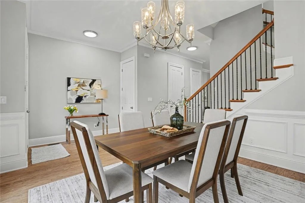 353 Alderwood Lane, Sandy Springs, Georgia 30328, 4 Bedrooms Bedrooms, ,4 BathroomsBathrooms,Residential,Sold,353 Alderwood Lane,7704661