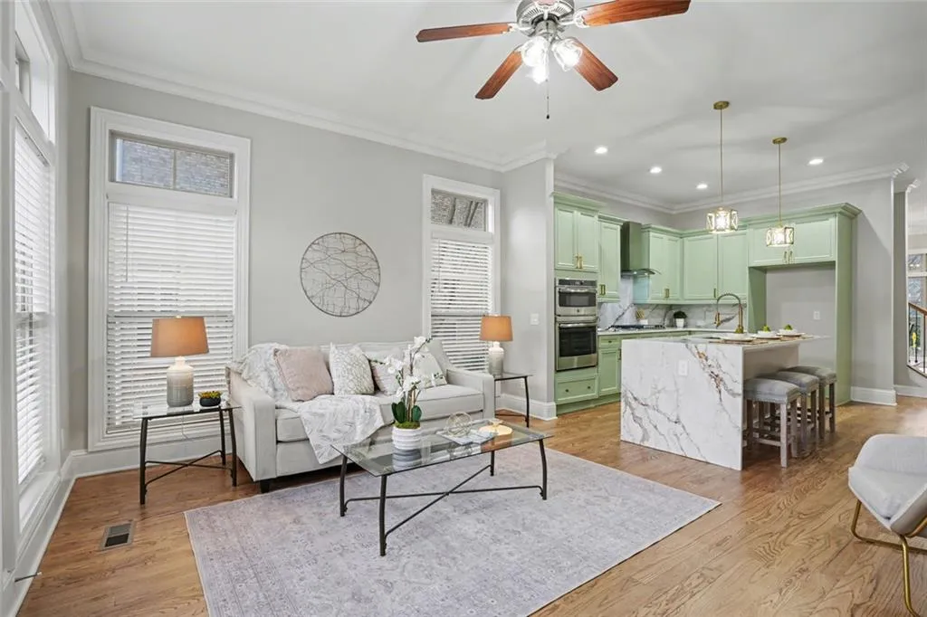 353 Alderwood Lane, Sandy Springs, Georgia 30328, 4 Bedrooms Bedrooms, ,4 BathroomsBathrooms,Residential,Sold,353 Alderwood Lane,7704661