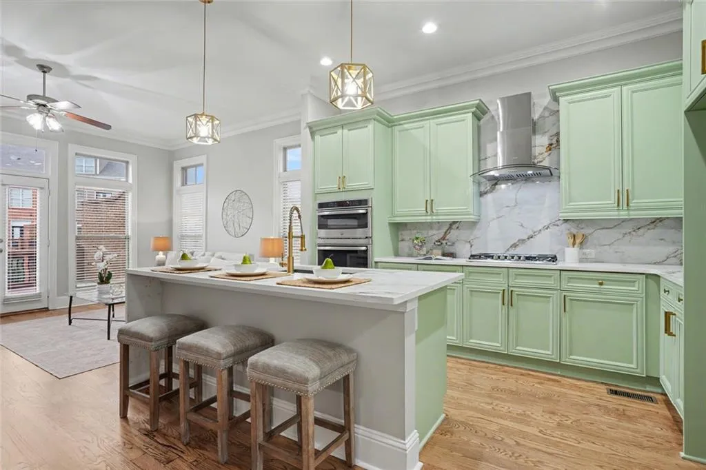 353 Alderwood Lane, Sandy Springs, Georgia 30328, 4 Bedrooms Bedrooms, ,4 BathroomsBathrooms,Residential,Sold,353 Alderwood Lane,7704661