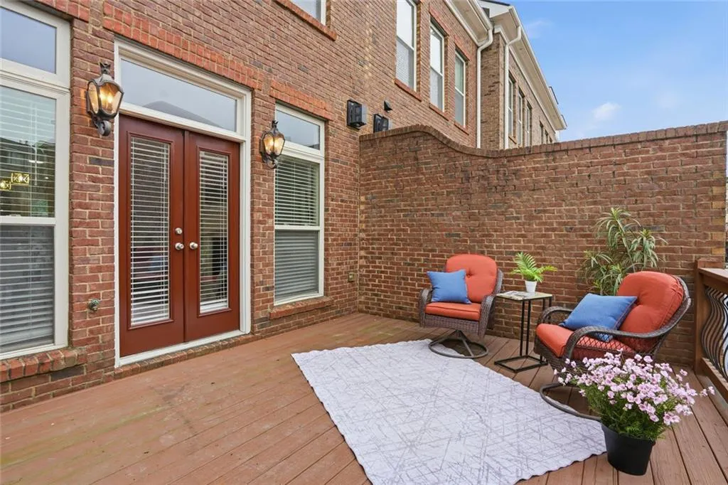 353 Alderwood Lane, Sandy Springs, Georgia 30328, 4 Bedrooms Bedrooms, ,4 BathroomsBathrooms,Residential,Sold,353 Alderwood Lane,7704661