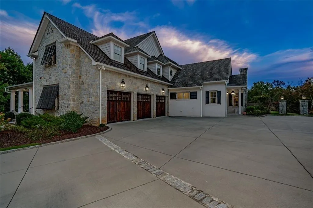 1020 Mount Vernon Highway, Sandy Springs, Georgia 30327, 4 Bedrooms Bedrooms, ,4 BathroomsBathrooms,Residential,Sold,1020 Mount Vernon Highway,7062186 1020 Mount Vernon Highway, Sandy Springs, Georgia 30327, 4 Bedrooms Bedrooms, ,4 BathroomsBathrooms,Residential,Sold,1020 Mount Vernon Highway,7062186