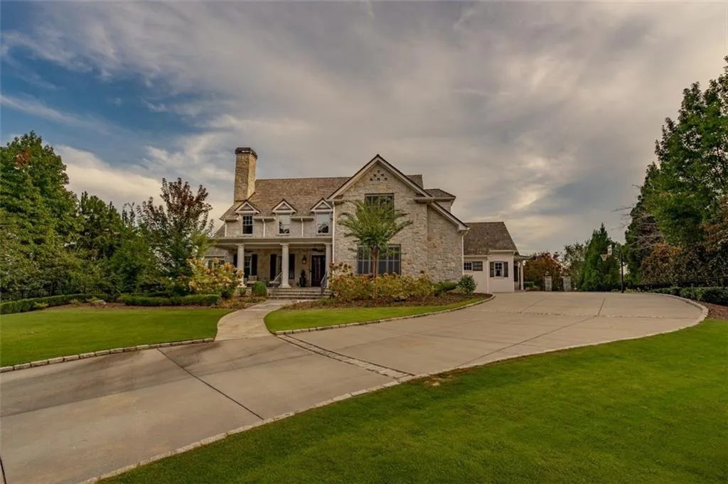 1020 Mount Vernon Highway, Sandy Springs, Georgia 30327, 4 Bedrooms Bedrooms, ,4 BathroomsBathrooms,Residential,Sold,1020 Mount Vernon Highway,7062186 1020 Mount Vernon Highway, Sandy Springs, Georgia 30327, 4 Bedrooms Bedrooms, ,4 BathroomsBathrooms,Residential,Sold,1020 Mount Vernon Highway,7062186