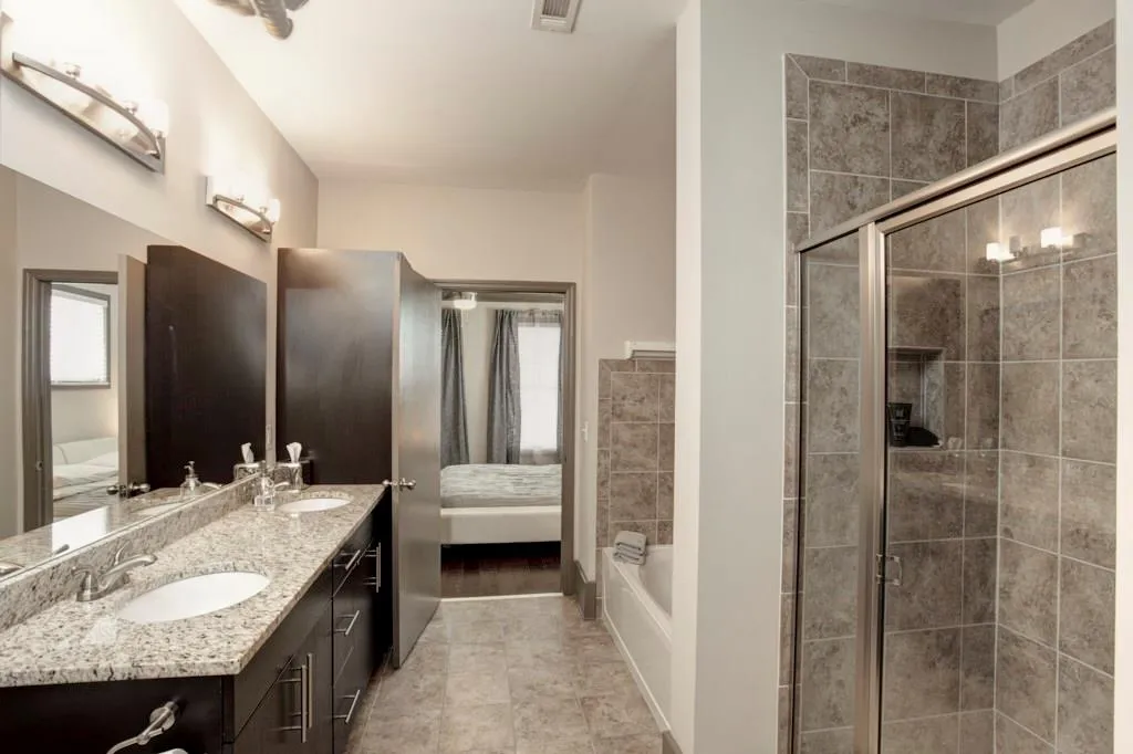 745 Fountainhead Lane Unit 112, Atlanta, Georgia 30324, 4 Bedrooms Bedrooms, ,2 BathroomsBathrooms,Residential,Sold,745 Fountainhead Lane Unit 112,5873060