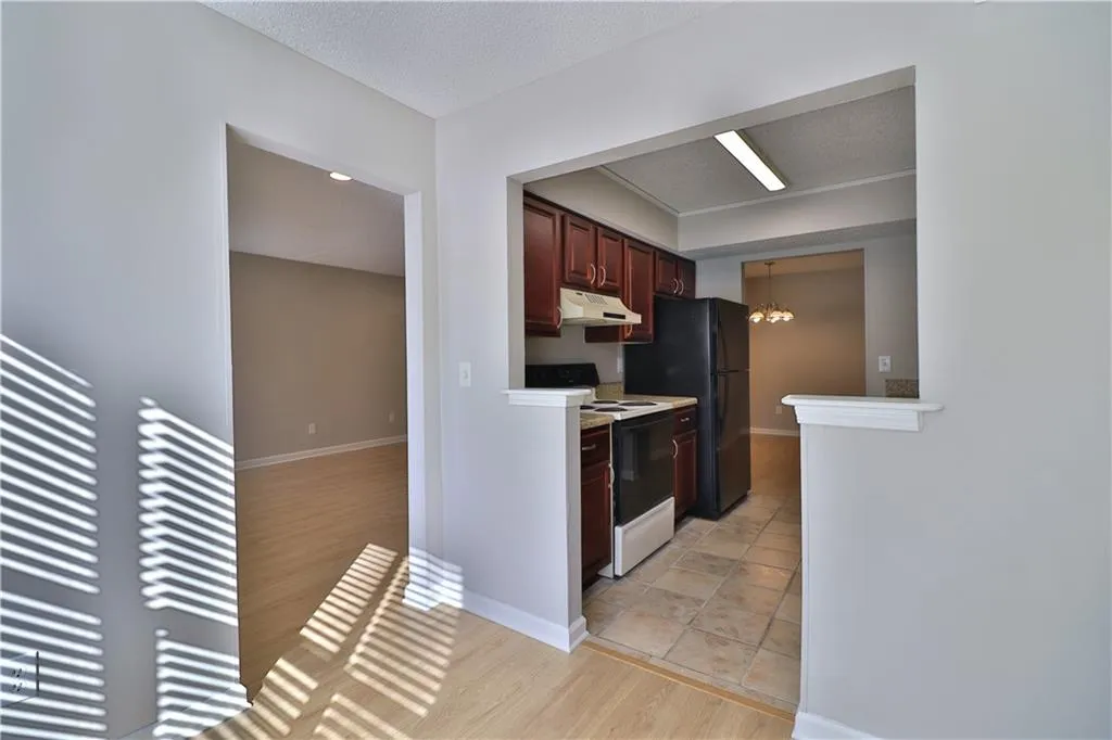 1412 Huntingdon Chase, Sandy Springs, Georgia 30350, 2 Bedrooms Bedrooms, ,2 BathroomsBathrooms,Residential,For Sale,1412 Huntingdon Chase,7709474