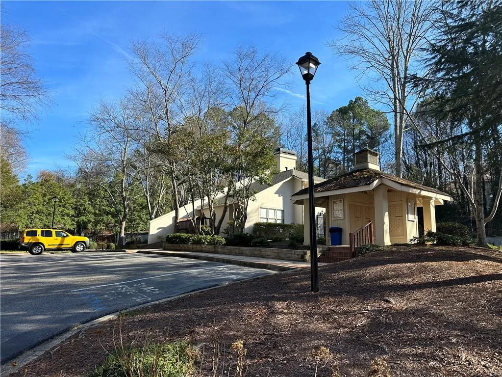 1412 Huntingdon Chase, Sandy Springs, Georgia 30350, 2 Bedrooms Bedrooms, ,2 BathroomsBathrooms,Residential,For Sale,1412 Huntingdon Chase,7709474