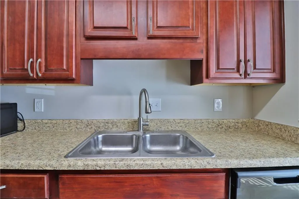 1412 Huntingdon Chase, Sandy Springs, Georgia 30350, 2 Bedrooms Bedrooms, ,2 BathroomsBathrooms,Residential,For Sale,1412 Huntingdon Chase,7709474