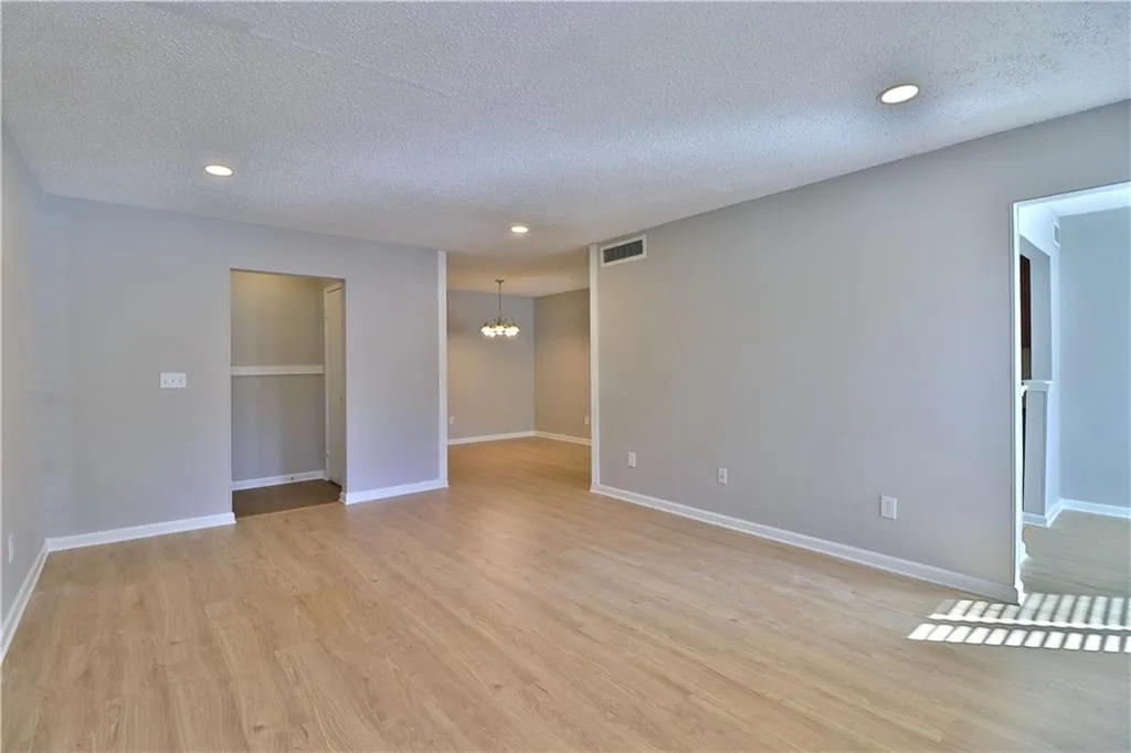 1412 Huntingdon Chase, Sandy Springs, Georgia 30350, 2 Bedrooms Bedrooms, ,2 BathroomsBathrooms,Residential,For Sale,1412 Huntingdon Chase,7709474