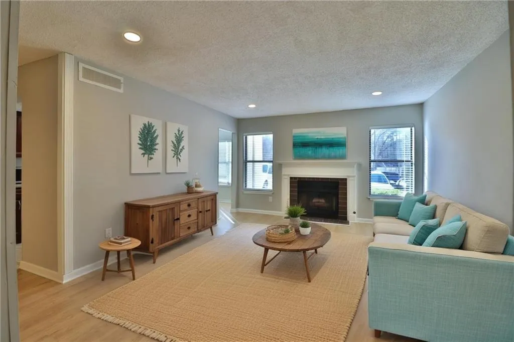 1412 Huntingdon Chase, Sandy Springs, Georgia 30350, 2 Bedrooms Bedrooms, ,2 BathroomsBathrooms,Residential,For Sale,1412 Huntingdon Chase,7709474