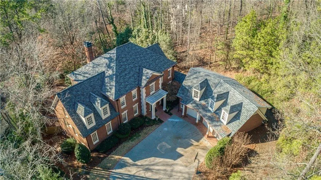 140 Jett Forest Court, Sandy Springs, Georgia 30327, 6 Bedrooms Bedrooms, ,5 BathroomsBathrooms,Residential,Sold,140 Jett Forest Court,6678021