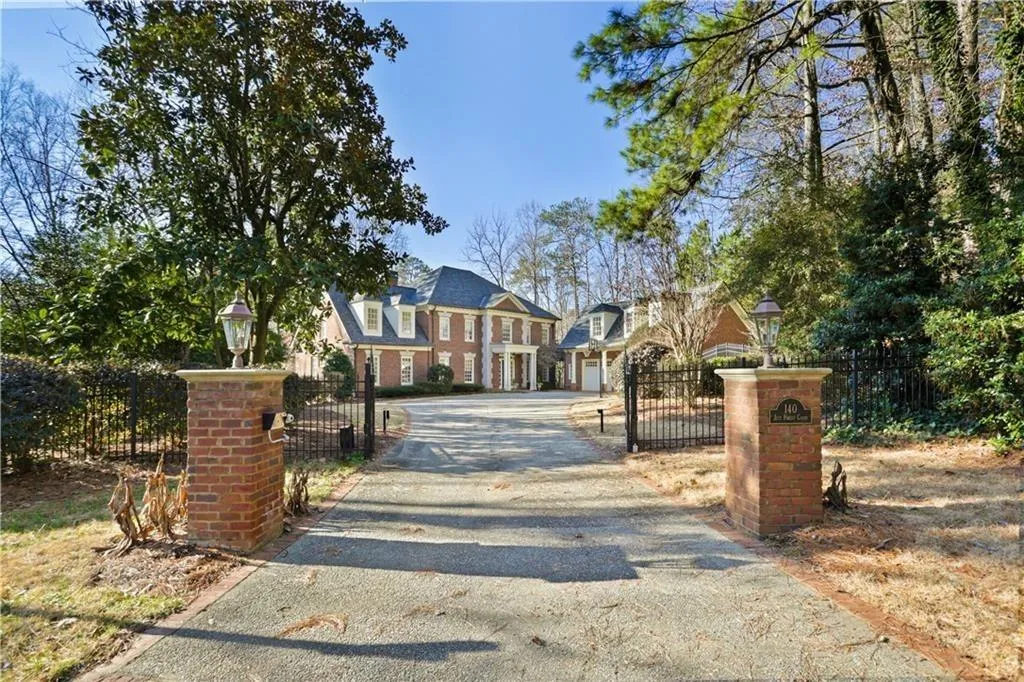 140 Jett Forest Court, Sandy Springs, Georgia 30327, 6 Bedrooms Bedrooms, ,5 BathroomsBathrooms,Residential,Sold,140 Jett Forest Court,6678021