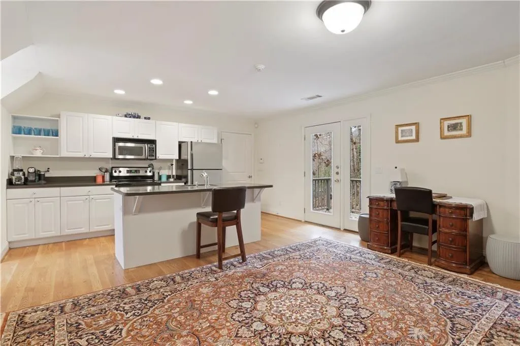 140 Jett Forest Court, Sandy Springs, Georgia 30327, 6 Bedrooms Bedrooms, ,5 BathroomsBathrooms,Residential,Sold,140 Jett Forest Court,6678021