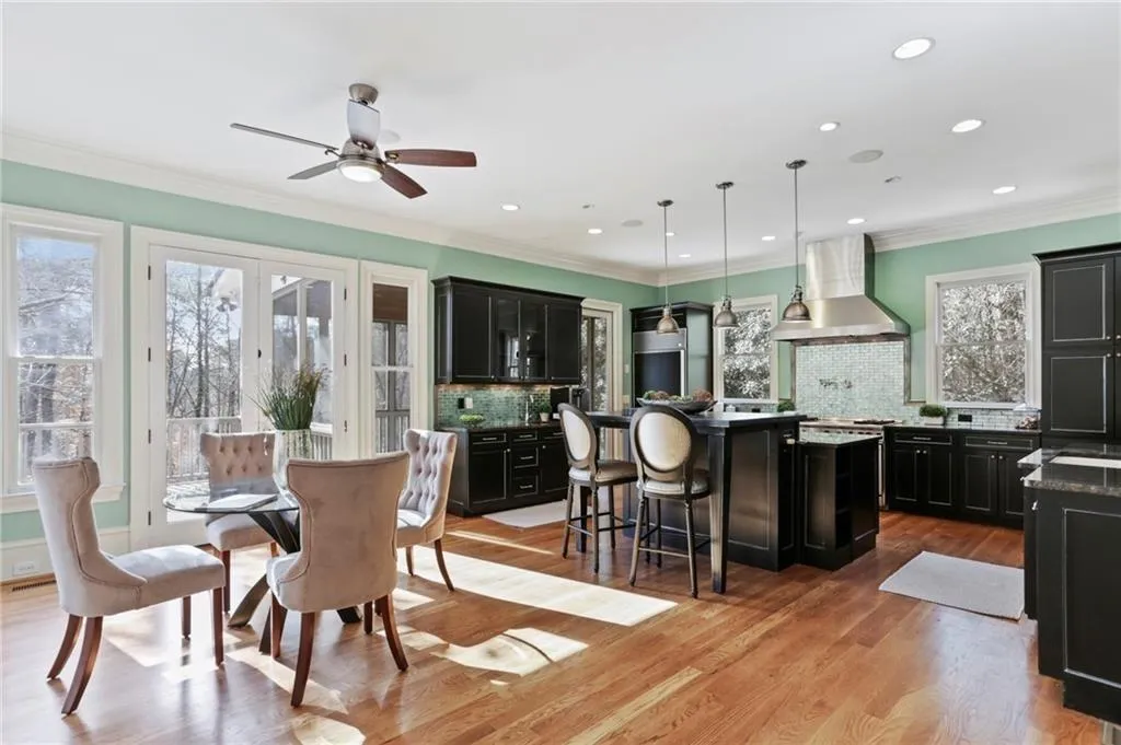 140 Jett Forest Court, Sandy Springs, Georgia 30327, 6 Bedrooms Bedrooms, ,5 BathroomsBathrooms,Residential,Sold,140 Jett Forest Court,6678021