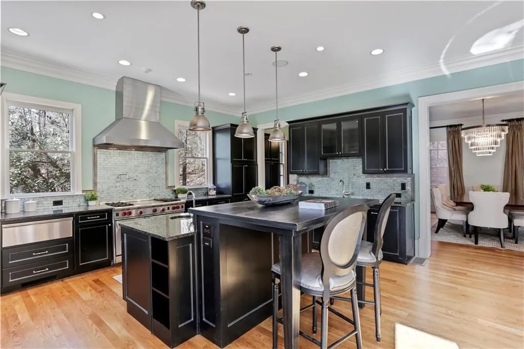 140 Jett Forest Court, Sandy Springs, Georgia 30327, 6 Bedrooms Bedrooms, ,5 BathroomsBathrooms,Residential,Sold,140 Jett Forest Court,6678021