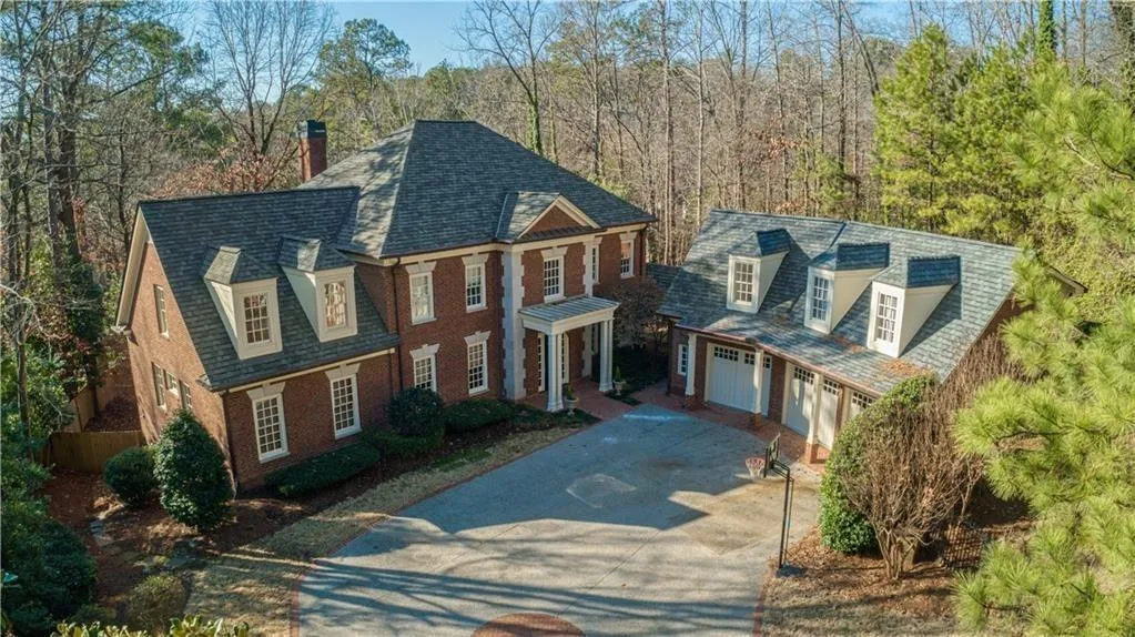 140 Jett Forest Court, Sandy Springs, Georgia 30327, 6 Bedrooms Bedrooms, ,5 BathroomsBathrooms,Residential,Sold,140 Jett Forest Court,6678021