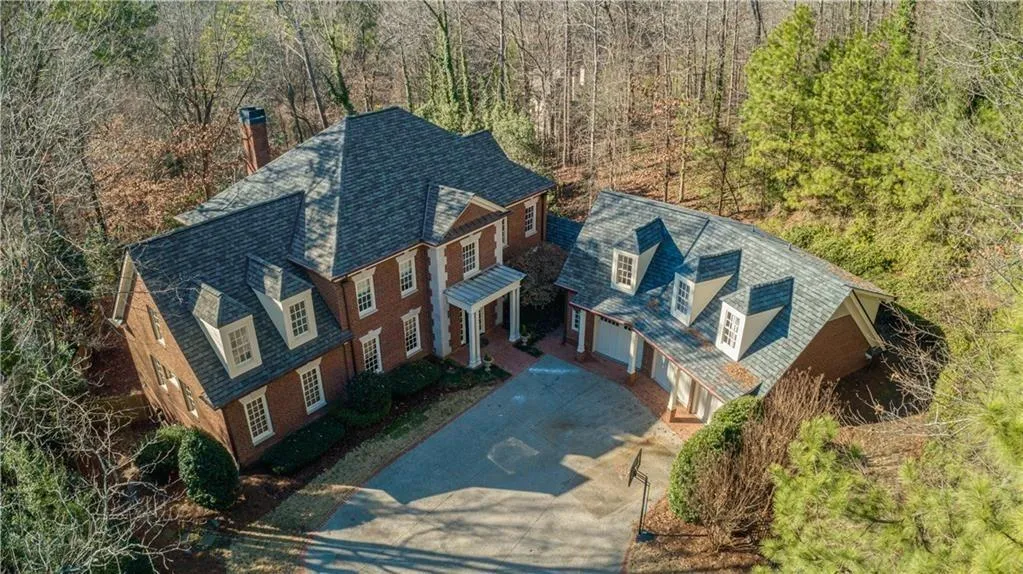 140 Jett Forest Court, Sandy Springs, Georgia 30327, 6 Bedrooms Bedrooms, ,5 BathroomsBathrooms,Residential,Sold,140 Jett Forest Court,6678021
