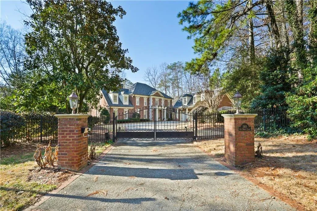 140 Jett Forest Court, Sandy Springs, Georgia 30327, 6 Bedrooms Bedrooms, ,5 BathroomsBathrooms,Residential,Sold,140 Jett Forest Court,6678021
