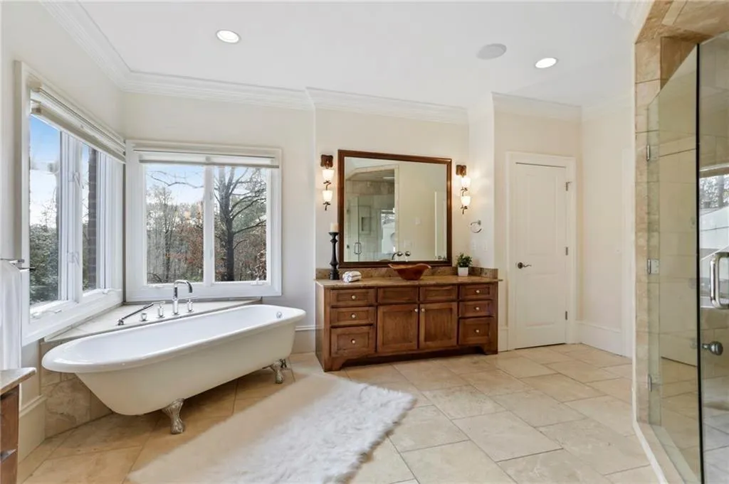 140 Jett Forest Court, Sandy Springs, Georgia 30327, 6 Bedrooms Bedrooms, ,5 BathroomsBathrooms,Residential,Sold,140 Jett Forest Court,6678021