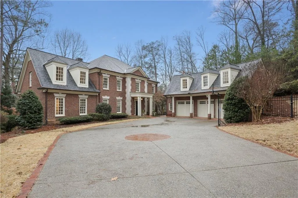 140 Jett Forest Court, Sandy Springs, Georgia 30327, 6 Bedrooms Bedrooms, ,5 BathroomsBathrooms,Residential,Sold,140 Jett Forest Court,6678021