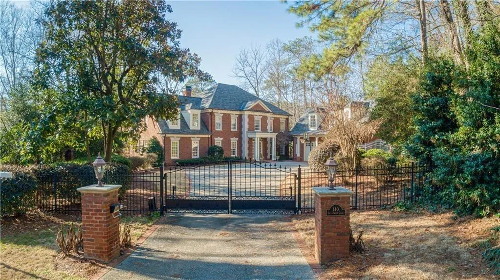 140 Jett Forest Court, Sandy Springs, Georgia 30327, 6 Bedrooms Bedrooms, ,5 BathroomsBathrooms,Residential,Sold,140 Jett Forest Court,6678021
