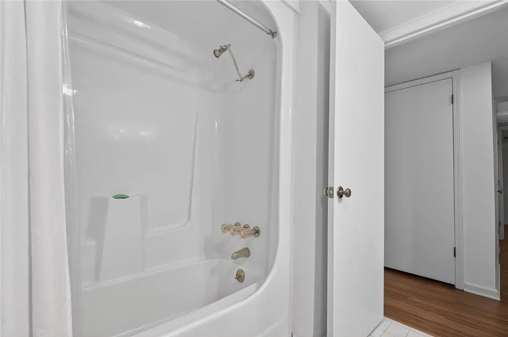 Sandy Springs, Georgia 30328, 5 Bedrooms Bedrooms, ,3 BathroomsBathrooms,Residential,For Sale,7761056