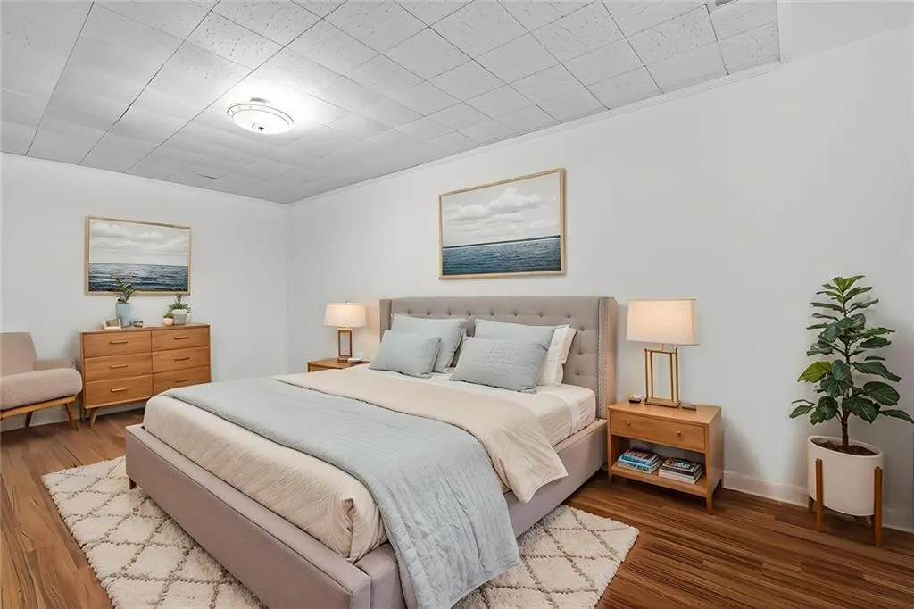 Sandy Springs, Georgia 30328, 5 Bedrooms Bedrooms, ,3 BathroomsBathrooms,Residential,For Sale,7761056