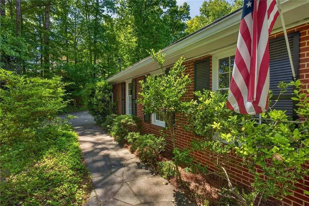 Sandy Springs, Georgia 30328, 5 Bedrooms Bedrooms, ,3 BathroomsBathrooms,Residential,For Sale,7761056