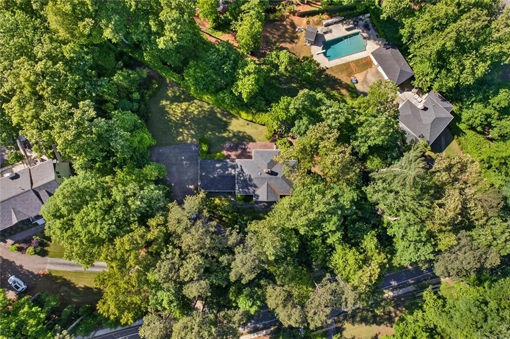 Sandy Springs, Georgia 30328, 5 Bedrooms Bedrooms, ,3 BathroomsBathrooms,Residential,For Sale,7761056
